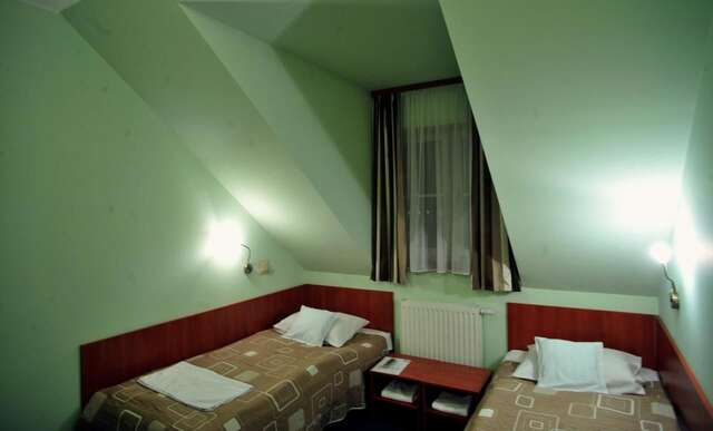 Отель Hotel Złote Dęby Варшава-28